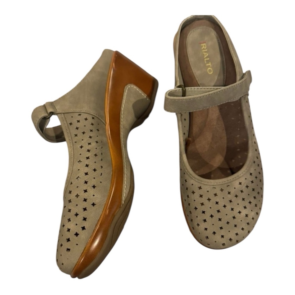 Rialto Women's Tan Mary Jane Shoes Brand new 10
